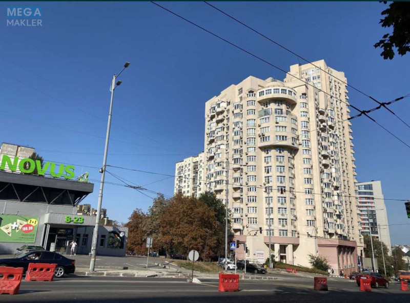Продаж 3 кімнатної квартири (150/100/20), 17 пов. 18 пов. будинку, <a class="location-link" href="/kiev/" title="Недвижимость Київ">Київ</a>, <a class="location-link" href="/kiev/oktyabrskij/" title="Недвижимость Октябрьский район">Октябрьский р-н</a>, Митрополита Василия Липковского ул., 18 (изображение 21)