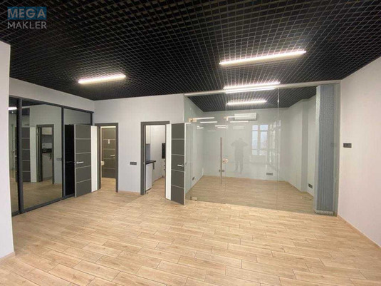 Оренда комерційної нерухомості, 100&nbsp;кв.м, под офис, <a class="location-link" href="/kiev/" title="Недвижимость Київ">Київ</a>, <a class="location-link" href="/kiev/pecherskij/" title="Недвижимость Печерський район">Печерський р-н</a>, Євгена Коновальця вул., 36е (изображение 3)