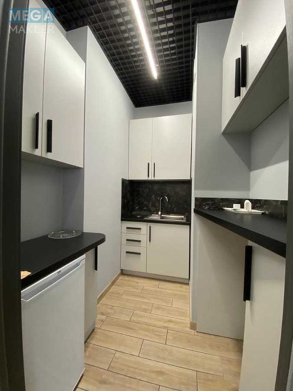 Оренда комерційної нерухомості, 100&nbsp;кв.м, под офис, <a class="location-link" href="/kiev/" title="Недвижимость Київ">Київ</a>, <a class="location-link" href="/kiev/pecherskij/" title="Недвижимость Печерський район">Печерський р-н</a>, Євгена Коновальця вул., 36е (изображение 8)