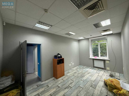 Оренда комерційної нерухомості, 90&nbsp;кв.м, под офис, <a class="location-link" href="/kiev/" title="Недвижимость Київ">Київ</a>, <a class="location-link" href="/kiev/solomenskij/" title="Недвижимость Солом'янський район">Солом'янський р-н</a>, Освіти вул., 10 (изображение 6)