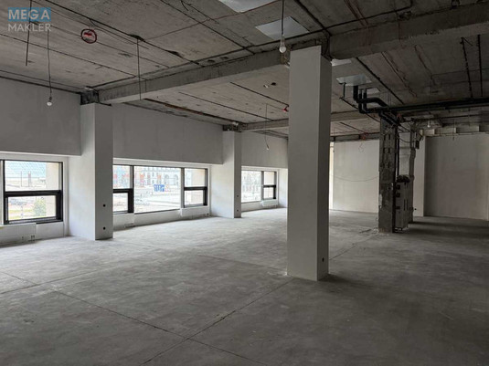 Оренда окремої будівлі/побудови, 500&nbsp;кв.м, <a class="location-link" href="/kiev/" title="Недвижимость Київ">Київ</a>, <a class="location-link" href="/kiev/pecherskij/" title="Недвижимость Печерський район">Печерський р-н</a>, Хрещатик вул., 18 (изображение 2)