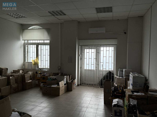 Оренда окремої будівлі/побудови, 180&nbsp;кв.м, <a class="location-link" href="/kiev/" title="Недвижимость Київ">Київ</a>, <a class="location-link" href="/kiev/solomenskij/" title="Недвижимость Солом'янський район">Солом'янський р-н</a>, Монтажників вул., 101 (изображение 11)