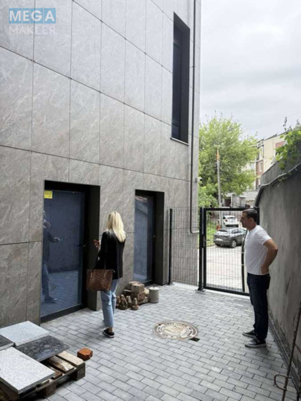 Оренда окремої будівлі/побудови, 700&nbsp;кв.м, <a class="location-link" href="/kiev/" title="Недвижимость Київ">Київ</a>, <a class="location-link" href="/kiev/pecherskij/" title="Недвижимость Печерський район">Печерський р-н</a>, Івана Федорова вул. (изображение 9)