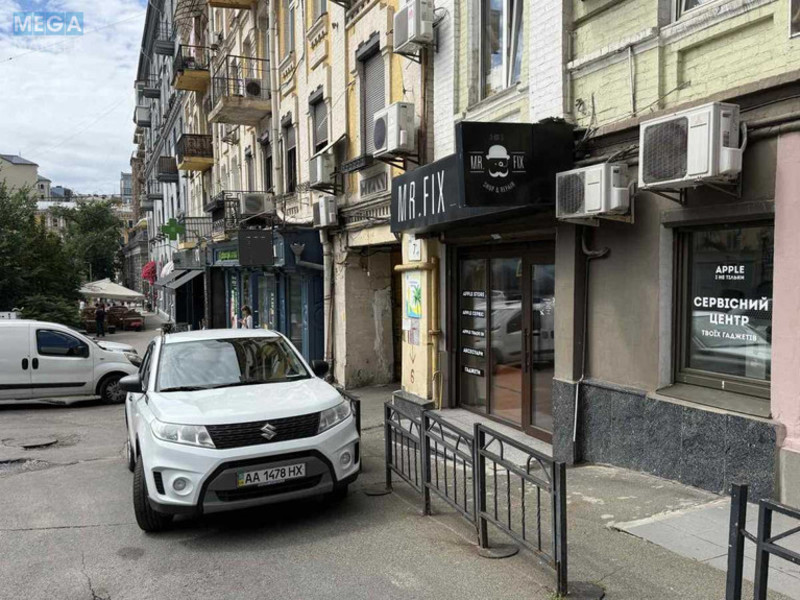 Продаж окремої будівлі/побудови, 50&nbsp;кв.м, <a class="location-link" href="/kiev/" title="Недвижимость Київ">Київ</a>, <a class="location-link" href="/kiev/pecherskij/" title="Недвижимость Печерський район">Печерський р-н</a>, Бессарабская пл., 7 (изображение 2)