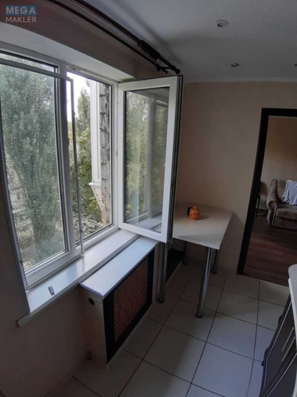 Оренда 2 кімнатної квартири, <a class="location-link" href="/kiev/" title="Недвижимость Київ">Київ</a>, <a class="location-link" href="/kiev/svyatoshinskij/" title="Недвижимость Святошинський район">Святошинський р-н</a>, Генерала Потапова вул., 1а (изображение 6)