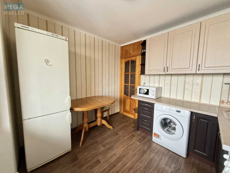 Продаж 1 кімнатної квартири (34/16/8), 9 пов. 16 пов. будинку, <a class="location-link" href="/kiev/" title="Недвижимость Київ">Київ</a>, <a class="location-link" href="/kiev/desnyanskij/" title="Недвижимость Деснянський район">Деснянський р-н</a>, Шолом-Алейхема вул., 8 (изображение 2)