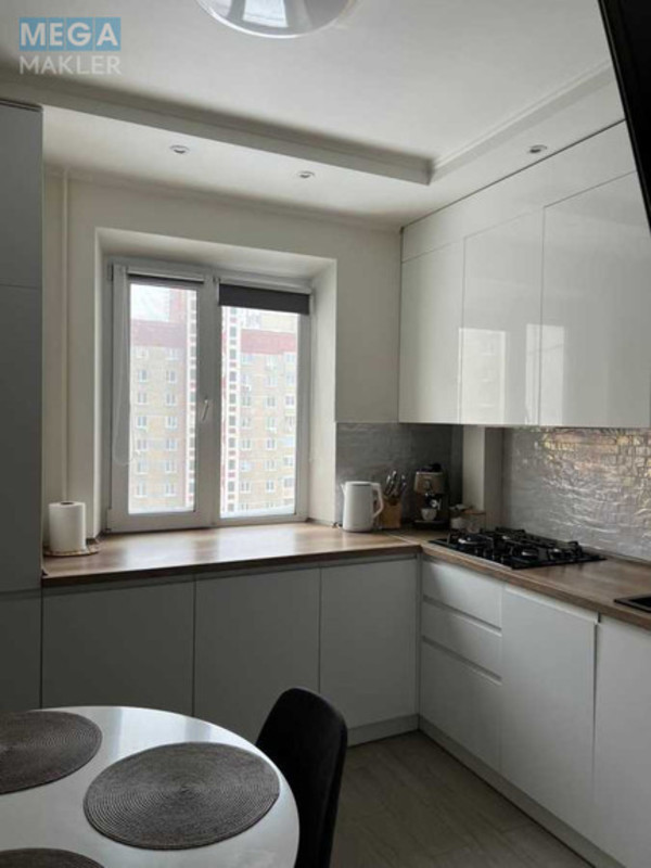 Продаж 2 кімнатної квартири (50/30/8), 9 пов. 10 пов. будинку, <a class="location-link" href="/kiev/" title="Недвижимость Київ">Київ</a>, <a class="location-link" href="/kiev/desnyanskij/" title="Недвижимость Деснянський район">Деснянський р-н</a>, Оноре де Бальзака вул., 92 (изображение 4)