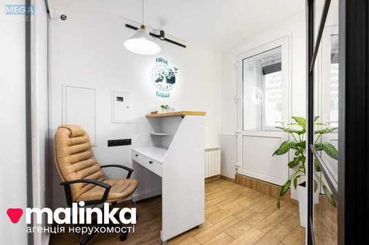 Продаж комерційної нерухомості, 72&nbsp;кв.м, <a class="location-link" href="/lviv/" title="Недвижимость Львів">Львів</a>, <a class="location-link" href="/lviv/frankovskij/" title="Недвижимость Франківський район">Франківський р-н</a>, Київська, 1 (изображение 9)