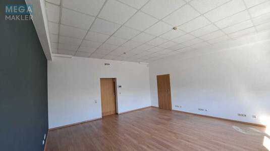 Оренда комерційної нерухомості, 66&nbsp;кв.м, под офис, <a class="location-link" href="/kiev/" title="Недвижимость Київ">Київ</a>, <a class="location-link" href="/kiev/dneprovskij/" title="Недвижимость Дніпровський район">Дніпровський р-н</a>, Евгения Сверстюка ул., 11б (изображение 4)