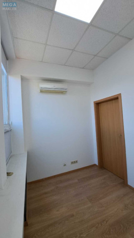 Оренда комерційної нерухомості, 66&nbsp;кв.м, под офис, <a class="location-link" href="/kiev/" title="Недвижимость Київ">Київ</a>, <a class="location-link" href="/kiev/dneprovskij/" title="Недвижимость Дніпровський район">Дніпровський р-н</a>, Евгения Сверстюка ул., 11б (изображение 6)