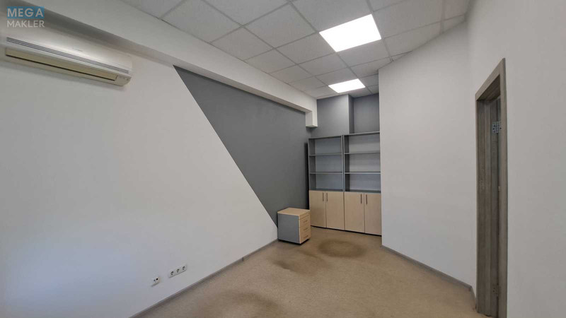 Оренда комерційної нерухомості, 70&nbsp;кв.м, под офис, <a class="location-link" href="/kiev/" title="Недвижимость Київ">Київ</a>, <a class="location-link" href="/kiev/dneprovskij/" title="Недвижимость Дніпровський район">Дніпровський р-н</a>, Евгения Сверстюка ул., 11б (изображение 3)