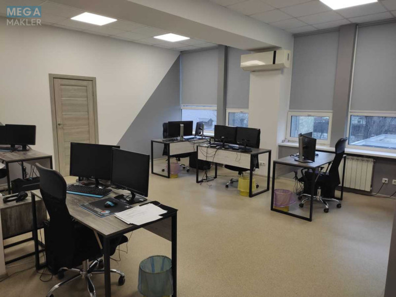 Оренда комерційної нерухомості, 70&nbsp;кв.м, под офис, <a class="location-link" href="/kiev/" title="Недвижимость Київ">Київ</a>, <a class="location-link" href="/kiev/dneprovskij/" title="Недвижимость Дніпровський район">Дніпровський р-н</a>, Евгения Сверстюка ул., 11б (изображение 9)