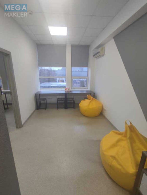 Оренда комерційної нерухомості, 70&nbsp;кв.м, под офис, <a class="location-link" href="/kiev/" title="Недвижимость Київ">Київ</a>, <a class="location-link" href="/kiev/dneprovskij/" title="Недвижимость Дніпровський район">Дніпровський р-н</a>, Евгения Сверстюка ул., 11б (изображение 10)