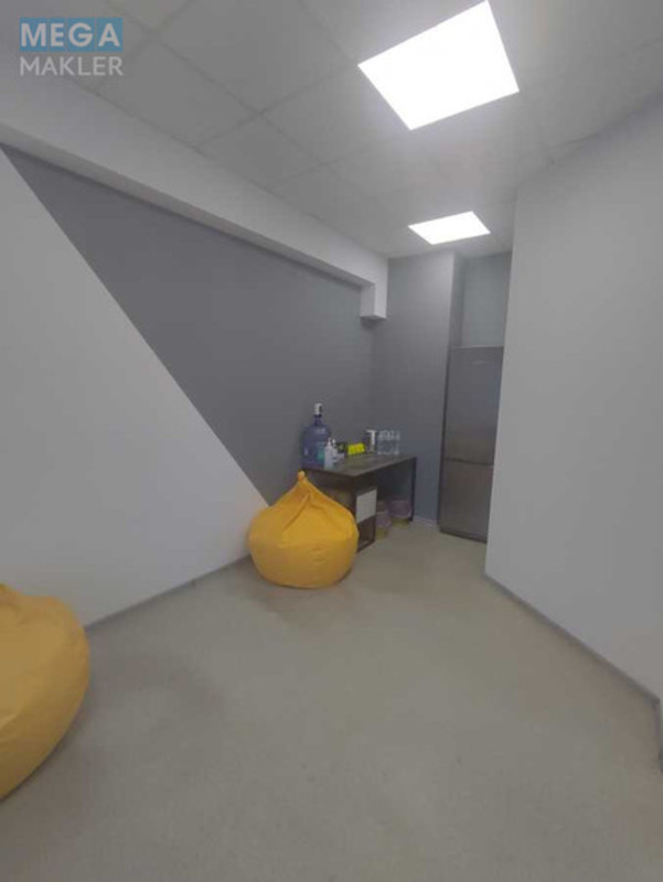 Оренда комерційної нерухомості, 70&nbsp;кв.м, под офис, <a class="location-link" href="/kiev/" title="Недвижимость Київ">Київ</a>, <a class="location-link" href="/kiev/dneprovskij/" title="Недвижимость Дніпровський район">Дніпровський р-н</a>, Евгения Сверстюка ул., 11б (изображение 11)