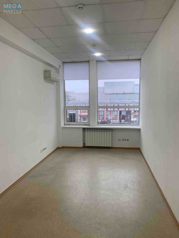 Оренда комерційної нерухомості, 16&nbsp;кв.м, под офис, <a class="location-link" href="/kiev/" title="Недвижимость Київ">Київ</a>, <a class="location-link" href="/kiev/dneprovskij/" title="Недвижимость Дніпровський район">Дніпровський р-н</a>, Евгения Сверстюка ул., 11б (изображение 2)