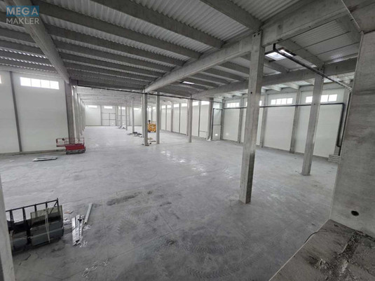 Оренда комерційної нерухомості, 6&nbsp;500&nbsp;кв.м, под склад, <a class="location-link" href="/kiev/" title="Недвижимость Київ">Київ</a>, <a class="location-link" href="/kiev/podolskij/" title="Недвижимость Подільський район">Подільський р-н</a>, Новоконстантиновская ул. (изображение 4)