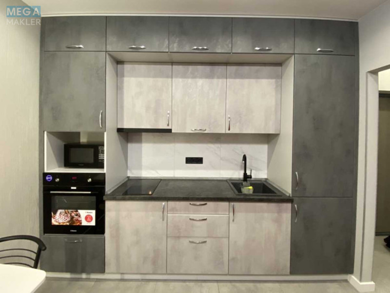 Продаж 1 кімнатної квартири (37,4/12/14,5), 8 пов. 16 пов. будинку, <a class="location-link" href="/kiev/" title="Недвижимость Київ">Київ</a>, <a class="location-link" href="/kiev/shevchenkovskij/" title="Недвижимость Шевченківський район">Шевченківський р-н</a>, Салютная ул., 2 (изображение 2)