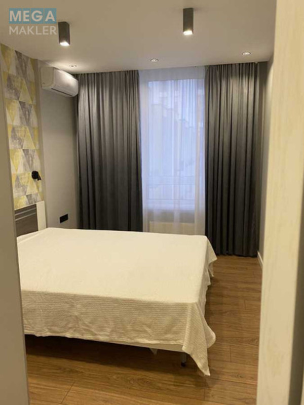 Продаж 1 кімнатної квартири (37,4/12/14,5), 8 пов. 16 пов. будинку, <a class="location-link" href="/kiev/" title="Недвижимость Київ">Київ</a>, <a class="location-link" href="/kiev/shevchenkovskij/" title="Недвижимость Шевченківський район">Шевченківський р-н</a>, Салютная ул., 2 (изображение 8)