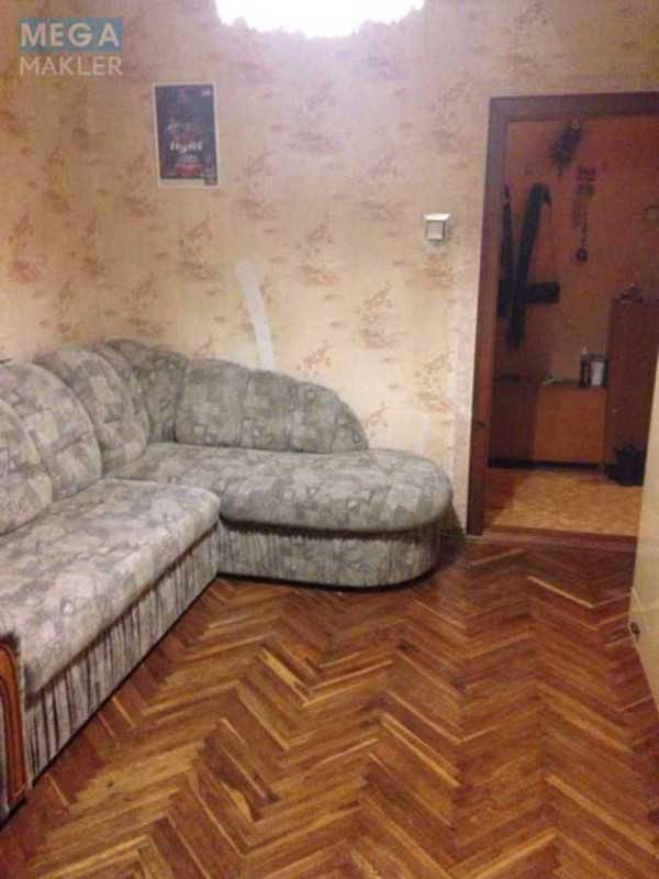 Продаж 3 кімнатної квартири (70,1/44/8,3), 5 пов. 5 пов. будинку, <a class="location-link" href="/kiev/" title="Недвижимость Київ">Київ</a>, <a class="location-link" href="/kiev/solomenskij/" title="Недвижимость Солом'янський район">Солом'янський р-н</a>, Питерская ул., 6 (изображение 2)