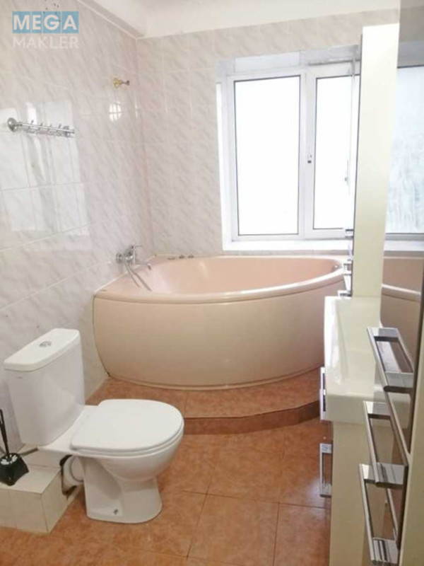 Оренда 2 кімнатної квартири, <a class="location-link" href="/kiev/" title="Недвижимость Київ">Київ</a>, <a class="location-link" href="/kiev/pecherskij/" title="Недвижимость Печерський район">Печерський р-н</a>, Лесі Українки бульв., 28 (изображение 5)