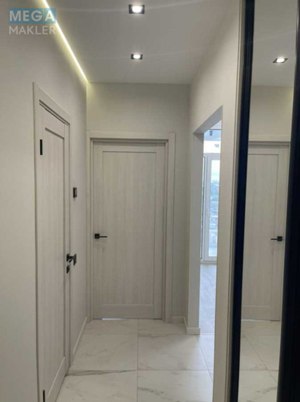 Продаж 1 кімнатної квартири (37,5/11/14,5), 15 пов. 16 пов. будинку, <a class="location-link" href="/kiev/" title="Недвижимость Київ">Київ</a>, <a class="location-link" href="/kiev/shevchenkovskij/" title="Недвижимость Шевченківський район">Шевченківський р-н</a>, Салютная ул., 2 (изображение 7)