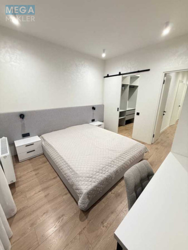 Оренда 3 кімнатної квартири, <a class="location-link" href="/kiev/" title="Недвижимость Київ">Київ</a>, <a class="location-link" href="/kiev/pecherskij/" title="Недвижимость Печерський район">Печерський р-н</a>, Предславинська вул., 44 (изображение 8)