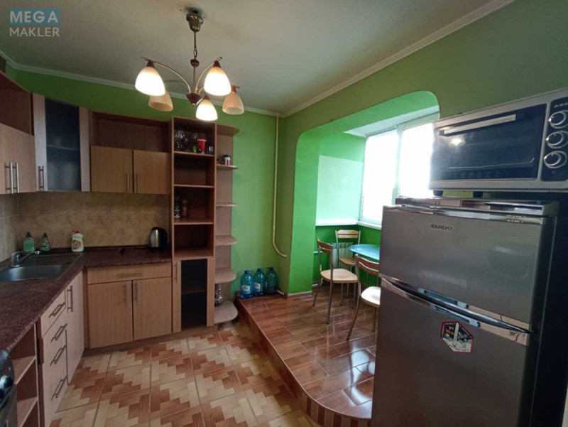 Оренда 3 кімнатної квартири, <a class="location-link" href="/kiev/" title="Недвижимость Київ">Київ</a>, <a class="location-link" href="/kiev/solomenskij/" title="Недвижимость Солом'янський район">Солом'янський р-н</a>, Митрополита Василя Липківського вул., 34 (изображение 7)