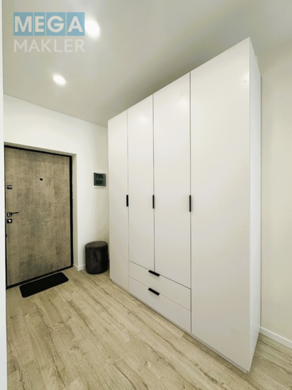 Продаж 1 кімнатної квартири (31/16/6), 2 пов. 5 пов. будинку, <a class="location-link" href="/kiev/" title="Недвижимость Київ">Київ</a>, <a class="location-link" href="/kiev/svyatoshinskij/" title="Недвижимость Святошинський район">Святошинський р-н</a>, Обухівська, 91 ( <img src="https://megamakler.com.ua/metro/ff0000.gif" alt="" class="metro" /> м. Академгородок, 15хв пішки ) (изображение 9)