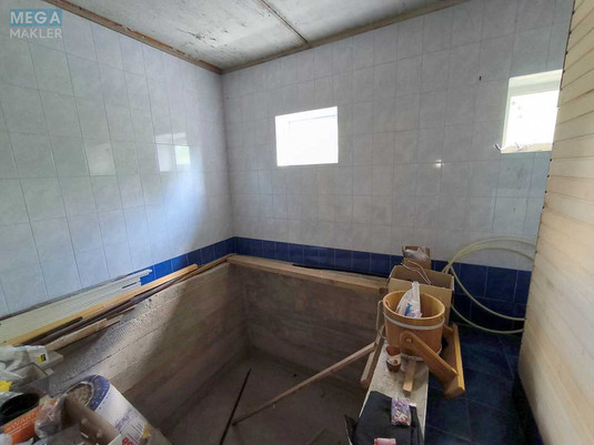 Продаж дома, 2&nbsp;поверху, 350&nbsp;кв.м, 6&nbsp;кімнат, ділянка 8&nbsp;соток, <a class="location-link" href="/nikolaevka-selo-kv-makarovskij-rajon/" title="Недвижимость Миколаївка">Миколаївка</a>, миколаївська (изображение 9)