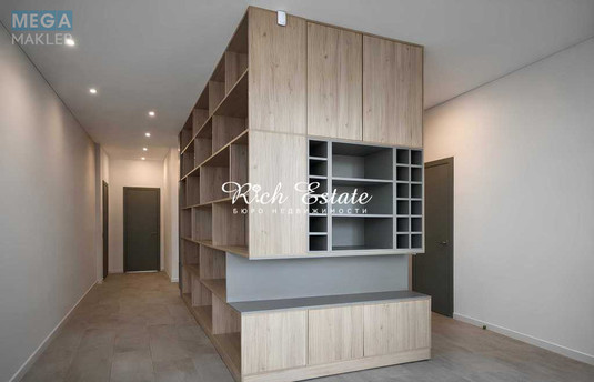 Оренда 3 кімнатної квартири, <a class="location-link" href="/kiev/" title="Недвижимость Київ">Київ</a>, <a class="location-link" href="/kiev/pecherskij/" title="Недвижимость Печерський район">Печерський р-н</a>, Академика Филатова ул., 2/1 (изображение 2)