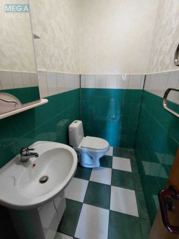 Продаж дома, 3&nbsp;поверху, 467&nbsp;кв.м, 9&nbsp;кімнат, ділянка 6&nbsp;соток, <a class="location-link" href="/lutsk/" title="Недвижимость Луцьк">Луцьк</a>, Офіцерська, 23а (изображение 7)