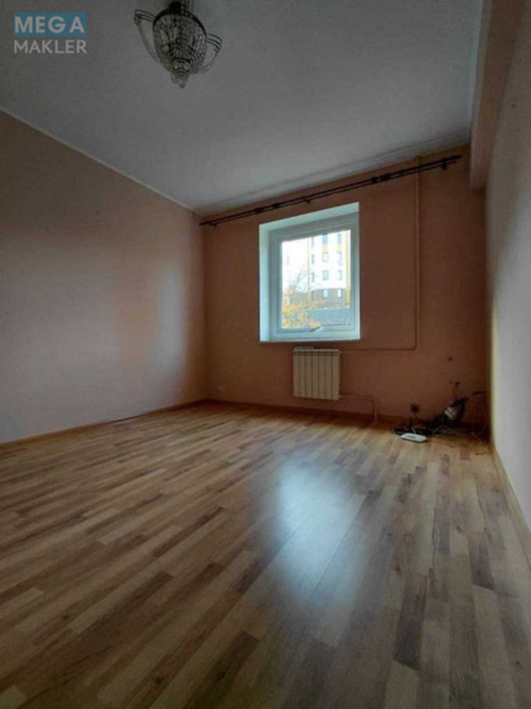 Продаж дома, 3&nbsp;поверху, 467&nbsp;кв.м, 9&nbsp;кімнат, ділянка 6&nbsp;соток, <a class="location-link" href="/lutsk/" title="Недвижимость Луцьк">Луцьк</a>, Офіцерська, 23а (изображение 12)