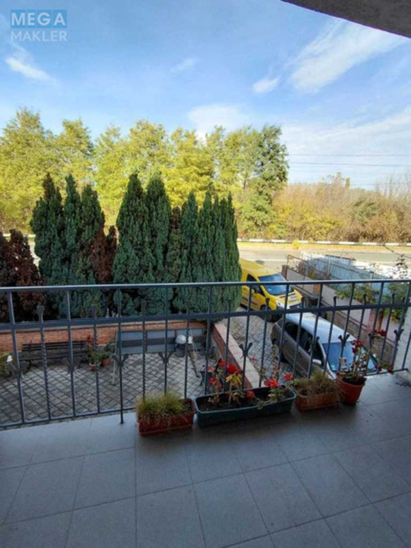 Продаж дома, 3&nbsp;поверху, 467&nbsp;кв.м, 9&nbsp;кімнат, ділянка 6&nbsp;соток, <a class="location-link" href="/lutsk/" title="Недвижимость Луцьк">Луцьк</a>, Офіцерська, 23а (изображение 13)