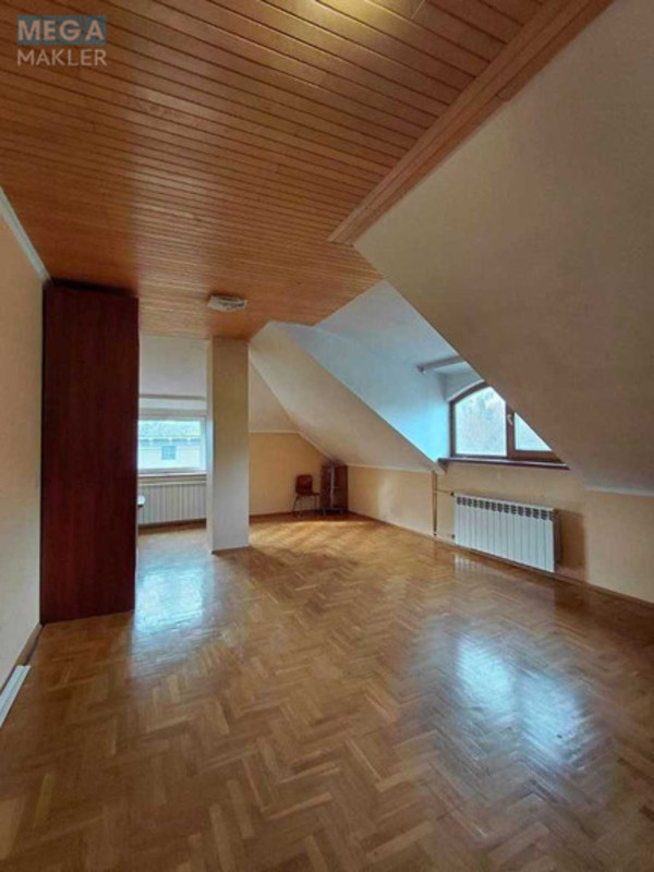 Продаж дома, 3&nbsp;поверху, 467&nbsp;кв.м, 9&nbsp;кімнат, ділянка 6&nbsp;соток, <a class="location-link" href="/lutsk/" title="Недвижимость Луцьк">Луцьк</a>, Офіцерська, 23а (изображение 16)