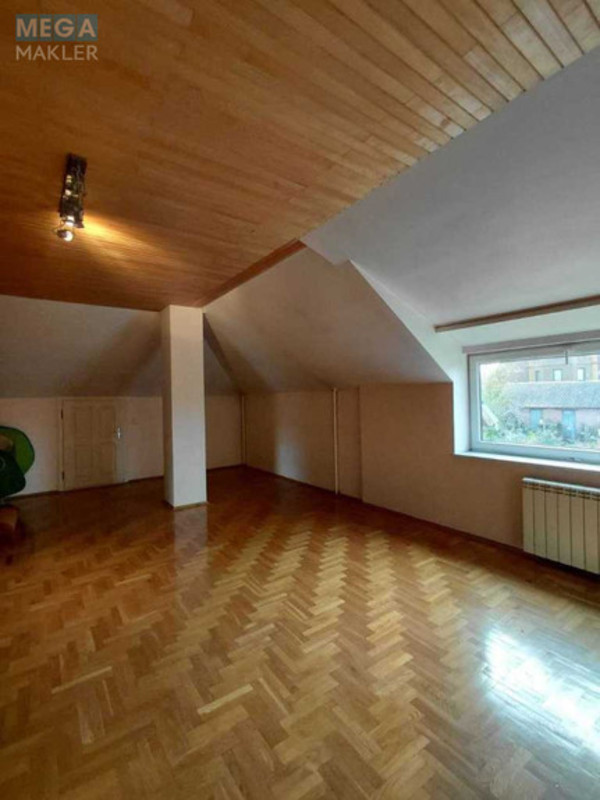 Продаж дома, 3&nbsp;поверху, 467&nbsp;кв.м, 9&nbsp;кімнат, ділянка 6&nbsp;соток, <a class="location-link" href="/lutsk/" title="Недвижимость Луцьк">Луцьк</a>, Офіцерська, 23а (изображение 18)