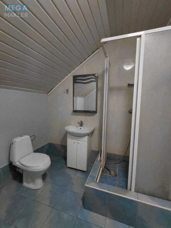 Продаж дома, 3&nbsp;поверху, 467&nbsp;кв.м, 9&nbsp;кімнат, ділянка 6&nbsp;соток, <a class="location-link" href="/lutsk/" title="Недвижимость Луцьк">Луцьк</a>, Офіцерська, 23а (изображение 23)