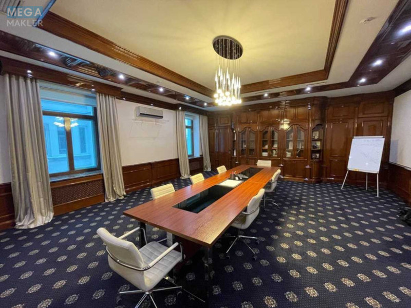 Оренда комерційної нерухомості, 1&nbsp;543&nbsp;кв.м, под офис, <a class="location-link" href="/kiev/" title="Недвижимость Київ">Київ</a>, <a class="location-link" href="/kiev/pecherskij/" title="Недвижимость Печерський район">Печерський р-н</a>, Добровольческих батальонов ул., 1 (изображение 4)