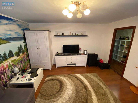 Оренда 3 кімнатної квартири, <a class="location-link" href="/kiev/" title="Недвижимость Київ">Київ</a>, <a class="location-link" href="/kiev/darnickij/" title="Недвижимость Дарницький район">Дарницький р-н</a>, Ревуцького вул., 8 (изображение 2)