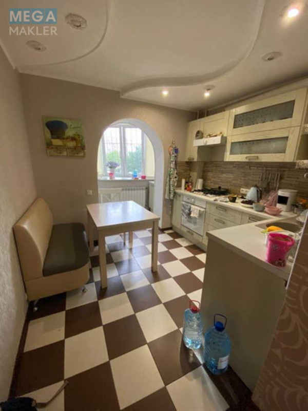 Оренда 3 кімнатної квартири, <a class="location-link" href="/kiev/" title="Недвижимость Київ">Київ</a>, <a class="location-link" href="/kiev/darnickij/" title="Недвижимость Дарницький район">Дарницький р-н</a>, Ревуцького вул., 8 (изображение 3)