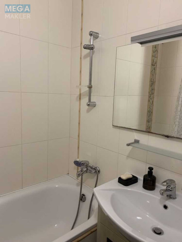 Оренда 1 кімнатної квартири, <a class="location-link" href="/kiev/" title="Недвижимость Київ">Київ</a>, <a class="location-link" href="/kiev/goloseevskij/" title="Недвижимость Голосіївський район">Голосіївський р-н</a>, Михайла Ломоносова вул., 54 (изображение 8)