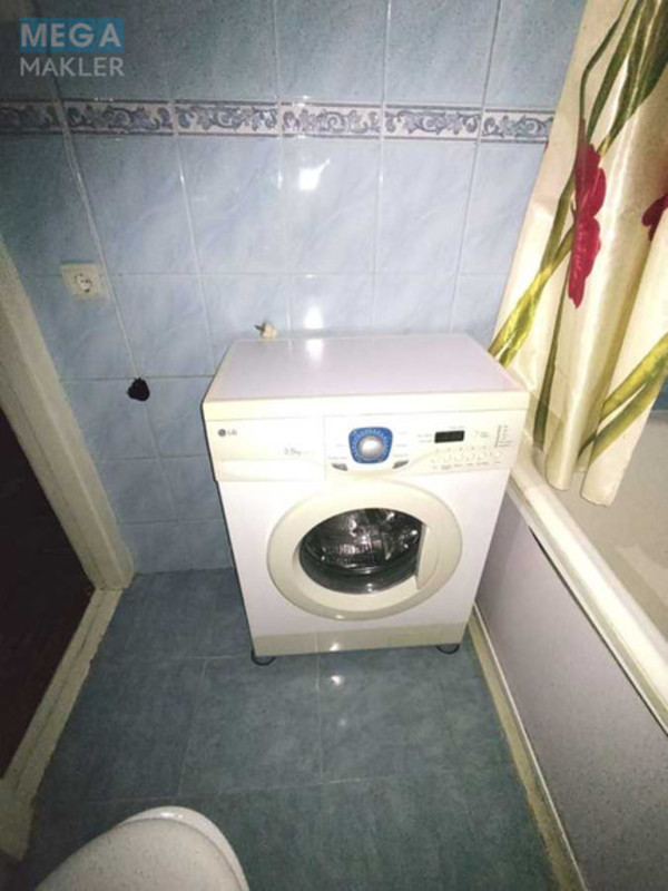 Оренда 1 кімнатної квартири, <a class="location-link" href="/kiev/" title="Недвижимость Київ">Київ</a>, <a class="location-link" href="/kiev/pecherskij/" title="Недвижимость Печерський район">Печерський р-н</a>, Чешская ул., 3 (изображение 6)