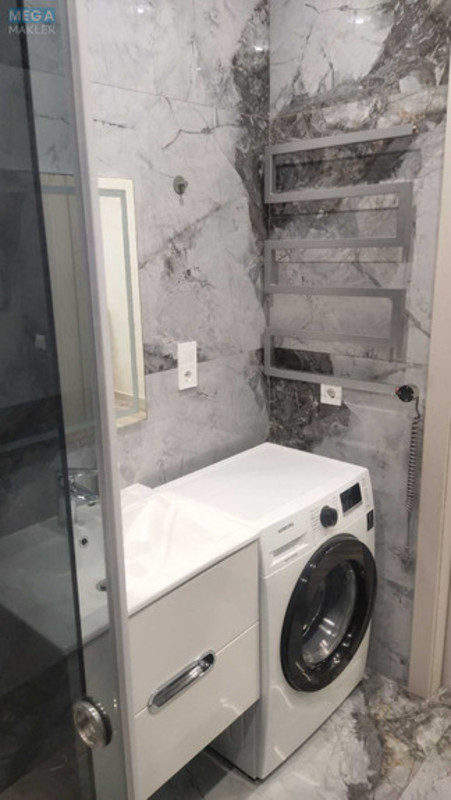 Оренда 1 кімнатної квартири, <a class="location-link" href="/kiev/" title="Недвижимость Київ">Київ</a>, <a class="location-link" href="/kiev/pecherskij/" title="Недвижимость Печерський район">Печерський р-н</a>, Владимира Антоновича ул., 131 (изображение 8)