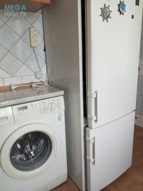 Оренда 2 кімнатної квартири, <a class="location-link" href="/kiev/" title="Недвижимость Київ">Київ</a>, <a class="location-link" href="/kiev/dneprovskij/" title="Недвижимость Дніпровський район">Дніпровський р-н</a>, Запорожця вул., 11 (изображение 3)