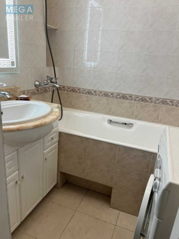 Оренда 3 кімнатної квартири, <a class="location-link" href="/kiev/" title="Недвижимость Київ">Київ</a>, <a class="location-link" href="/kiev/pecherskij/" title="Недвижимость Печерський район">Печерський р-н</a>, Леси Украинки бульв., 21Б (изображение 17)