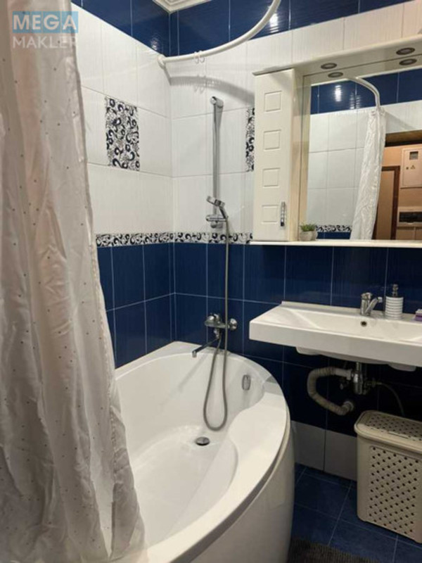 Оренда 3 кімнатної квартири, <a class="location-link" href="/kiev/" title="Недвижимость Київ">Київ</a>, <a class="location-link" href="/kiev/solomenskij/" title="Недвижимость Солом'янський район">Солом'янський р-н</a>, Искровская ул., 22 (изображение 7)