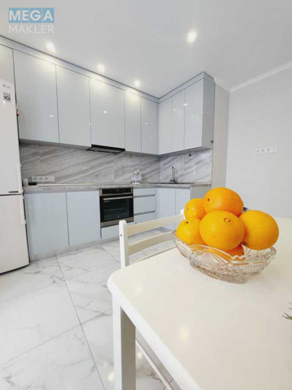 Продаж 2 кімнатної квартири (70/36/12), 12 пов. 16 пов. будинку, <a class="location-link" href="/kiev/" title="Недвижимость Київ">Київ</a>, <a class="location-link" href="/kiev/solomenskij/" title="Недвижимость Солом'янський район">Солом'янський р-н</a>, Академика Каблукова ул., 21 (изображение 9)