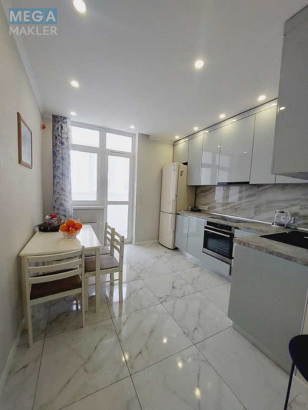 Продаж 2 кімнатної квартири (70/36/12), 12 пов. 16 пов. будинку, <a class="location-link" href="/kiev/" title="Недвижимость Київ">Київ</a>, <a class="location-link" href="/kiev/solomenskij/" title="Недвижимость Солом'янський район">Солом'янський р-н</a>, Академика Каблукова ул., 21 (изображение 10)