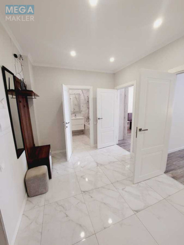 Продаж 2 кімнатної квартири (70/36/12), 12 пов. 16 пов. будинку, <a class="location-link" href="/kiev/" title="Недвижимость Київ">Київ</a>, <a class="location-link" href="/kiev/solomenskij/" title="Недвижимость Солом'янський район">Солом'янський р-н</a>, Академика Каблукова ул., 21 (изображение 11)