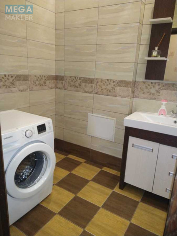 Оренда 3 кімнатної квартири, <a class="location-link" href="/kiev/" title="Недвижимость Київ">Київ</a>, <a class="location-link" href="/kiev/podolskij/" title="Недвижимость Подільський район">Подільський р-н</a>, Кирилівська вул. (изображение 15)