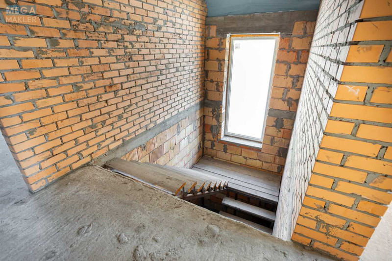 Продаж дома, 2&nbsp;поверху, 223&nbsp;кв.м, 4&nbsp;кімнати, ділянка 10&nbsp;соток, <a class="location-link" href="/vishenki-selo-kv/" title="Недвижимость Вишеньки">Вишеньки</a>, Київська (изображение 9)